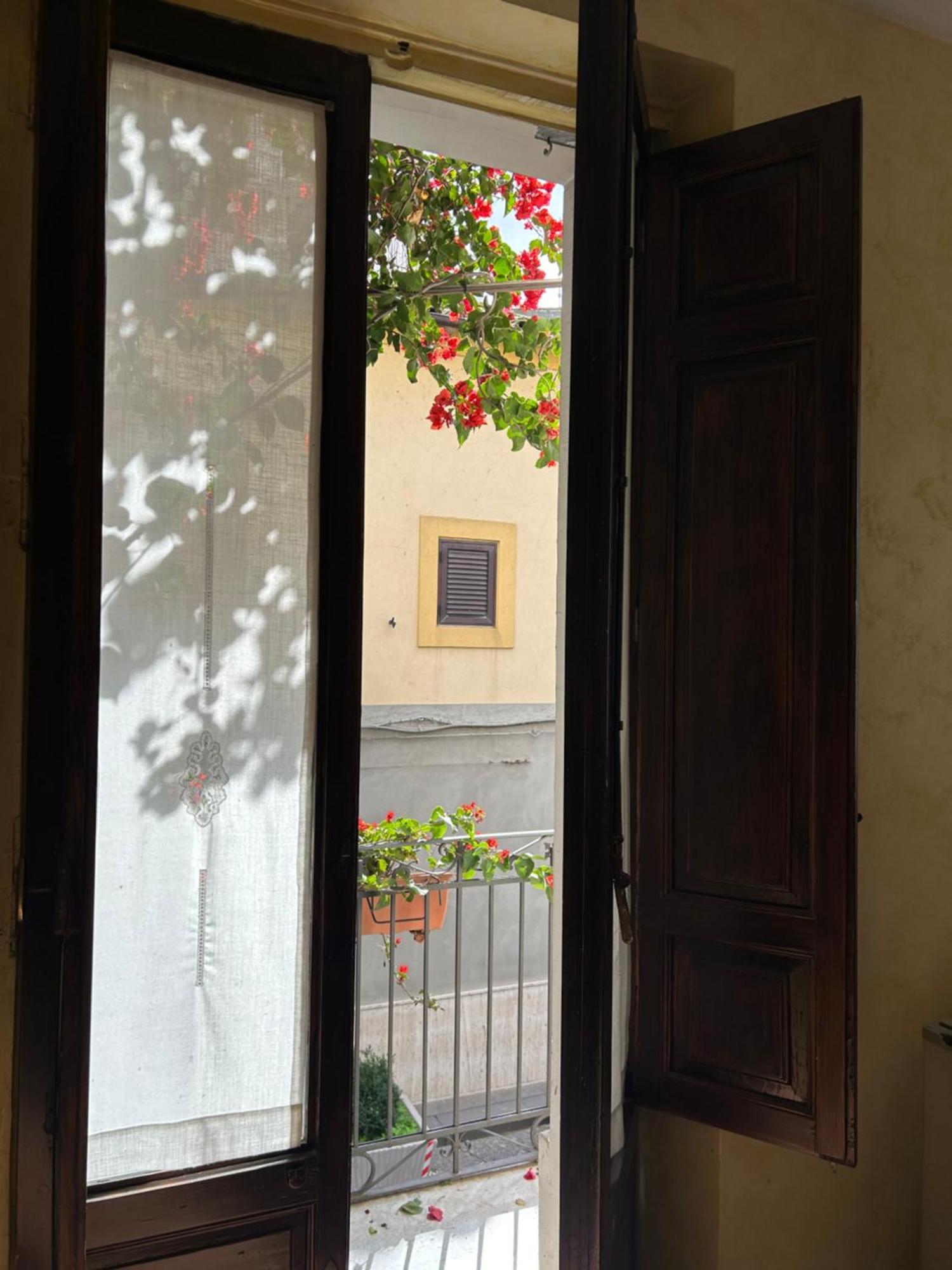B&B L'Angolo Sulla Piazza Mirabella Imbaccari Exterior photo